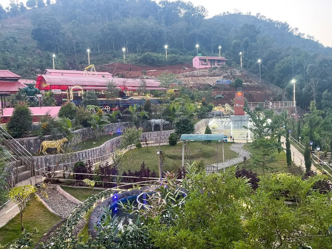 पर्यटकीय केन्द्र बन्दै ‘तीनखोले मन्दिर’